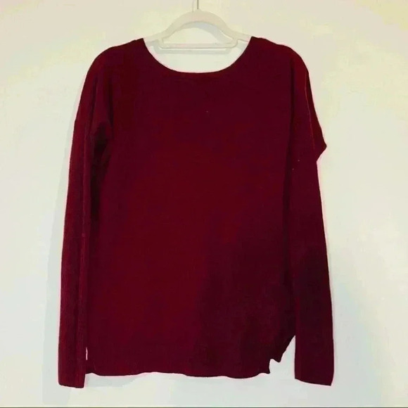 American Eagle Maroon Red Knit Sweater Top V-Neck - Picture 2 of 3